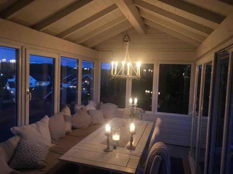 Stor Enebolig Med Flott Hage Og Sommerstue Skarpnes Exterior foto